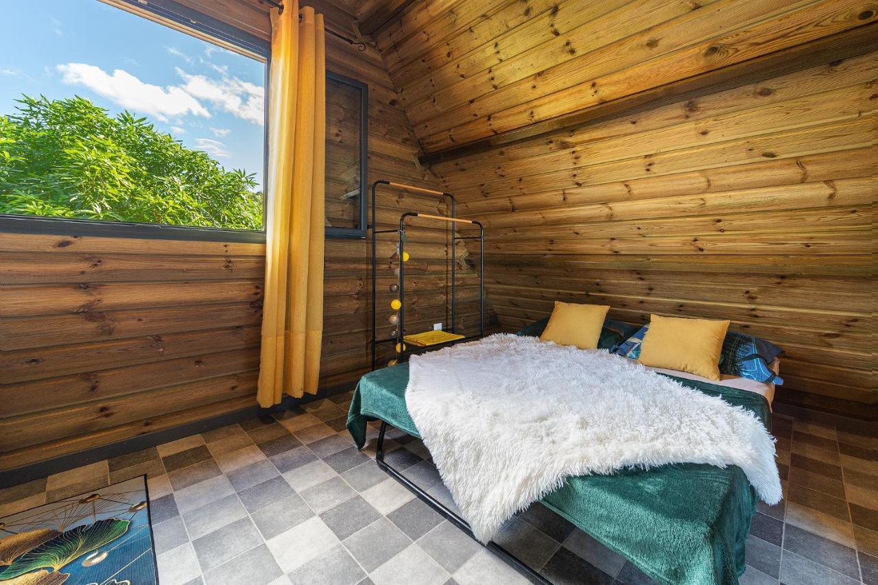 Charmant Chalet Avec Jacuzzi, L'Ile O Vert Saint-Philippe Esterno foto