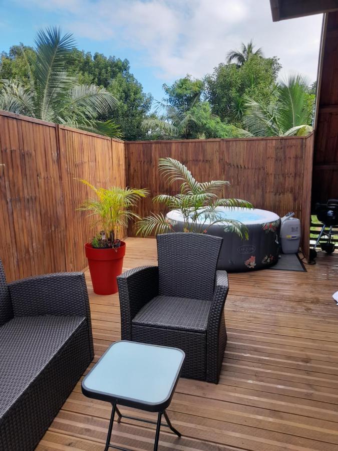 Charmant Chalet Avec Jacuzzi, L'Ile O Vert Saint-Philippe Esterno foto