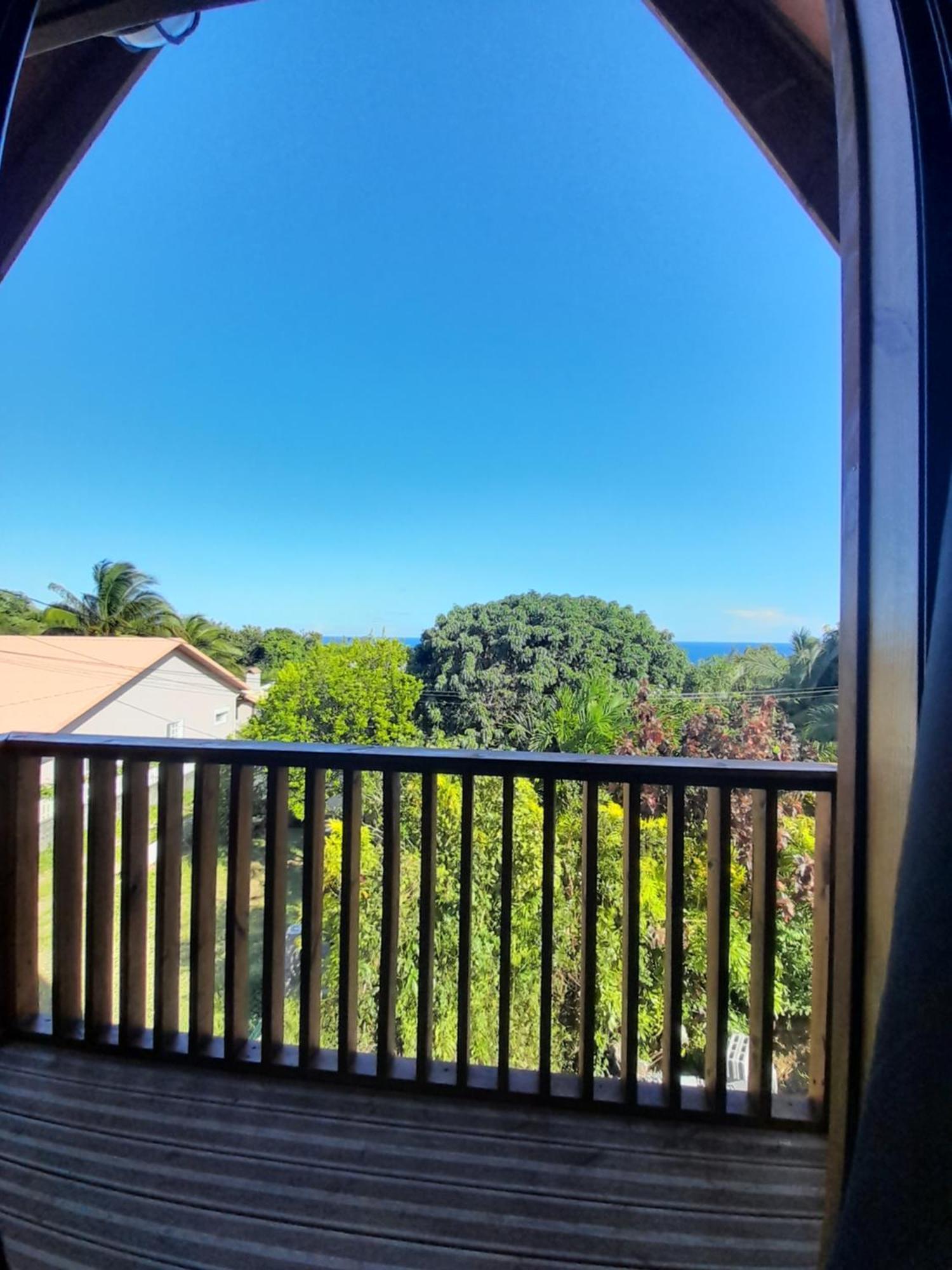 Charmant Chalet Avec Jacuzzi, L'Ile O Vert Saint-Philippe Esterno foto