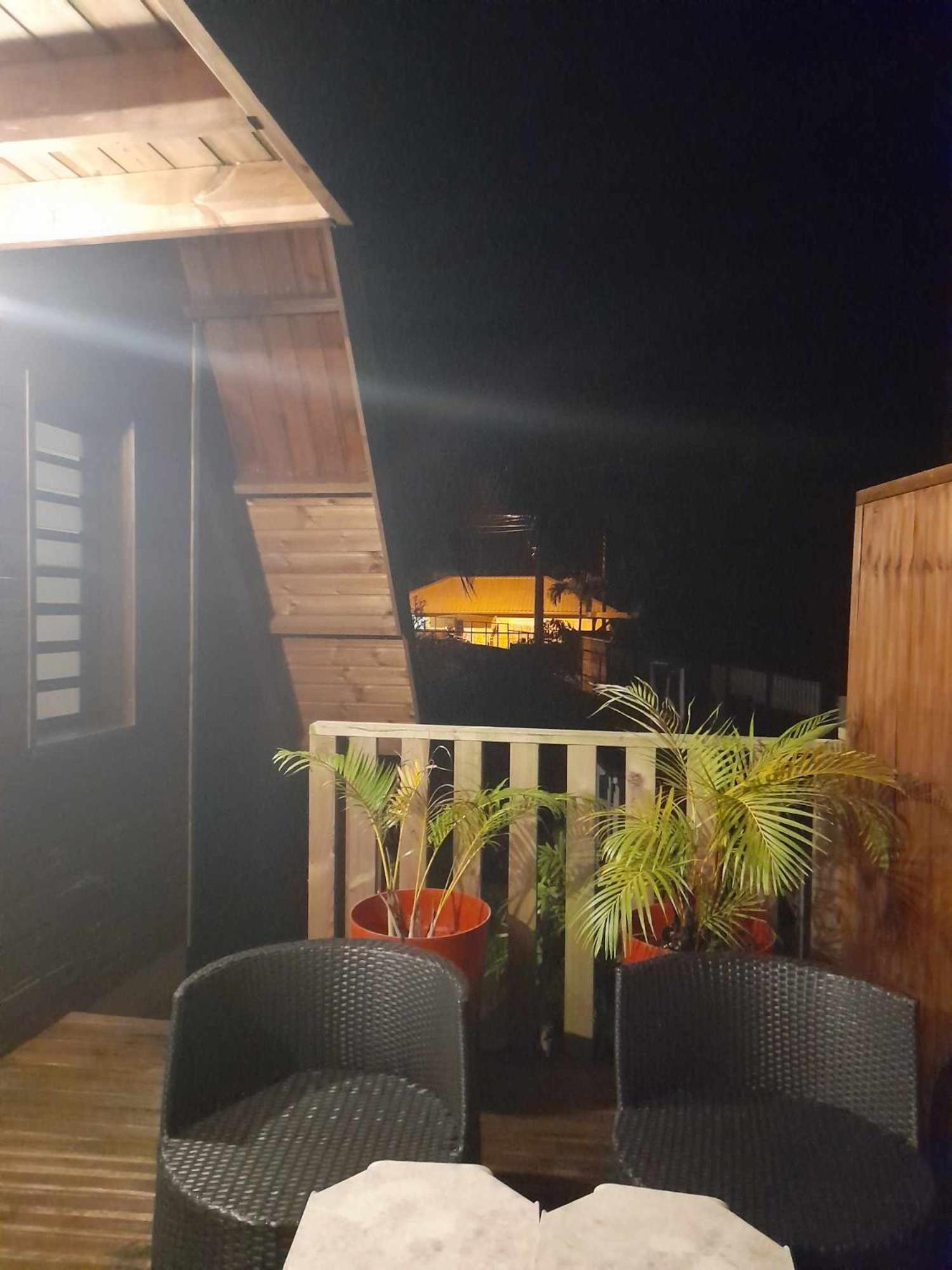 Charmant Chalet Avec Jacuzzi, L'Ile O Vert Saint-Philippe Esterno foto