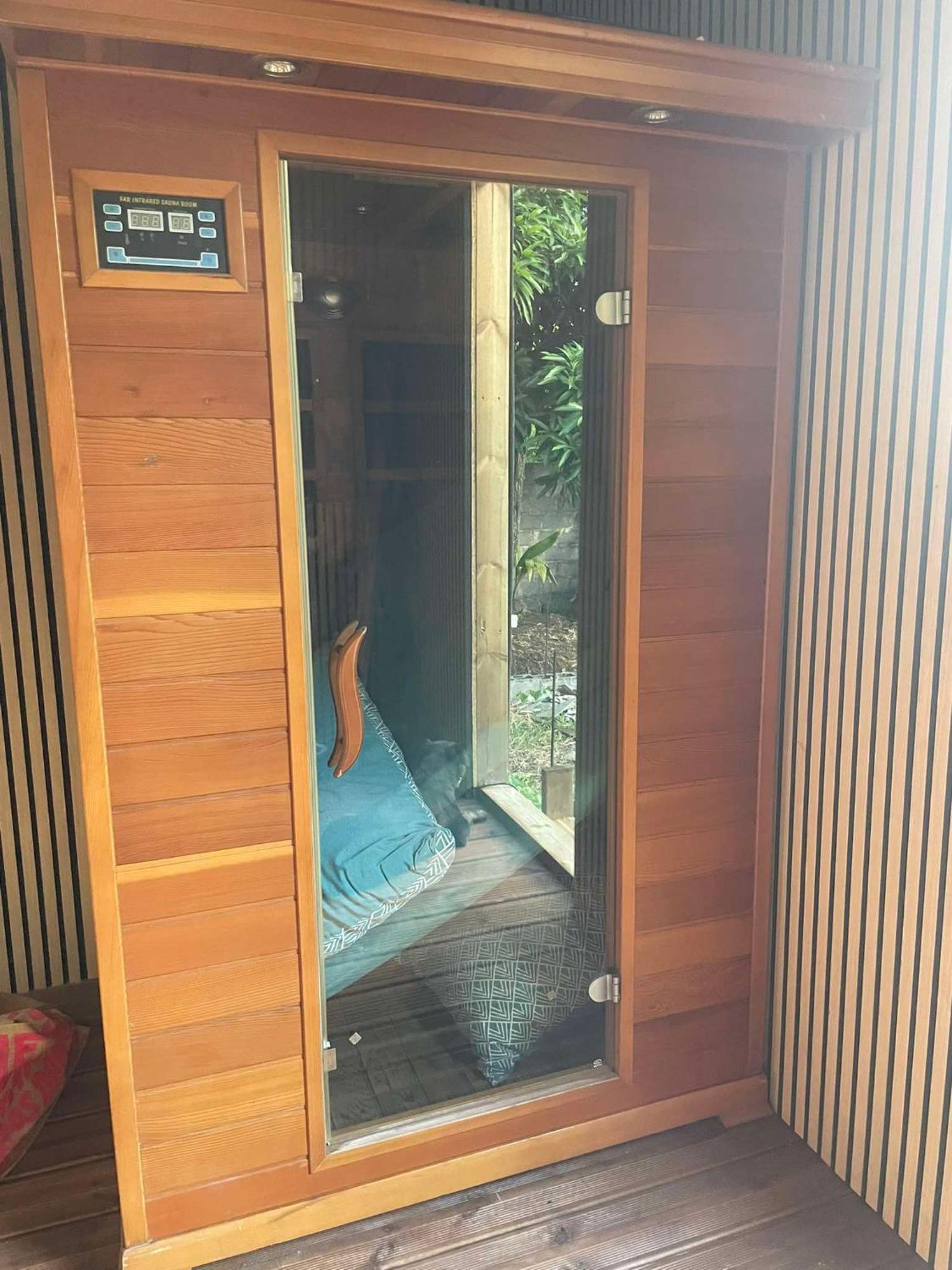 Charmant Chalet Avec Jacuzzi, L'Ile O Vert Saint-Philippe Esterno foto
